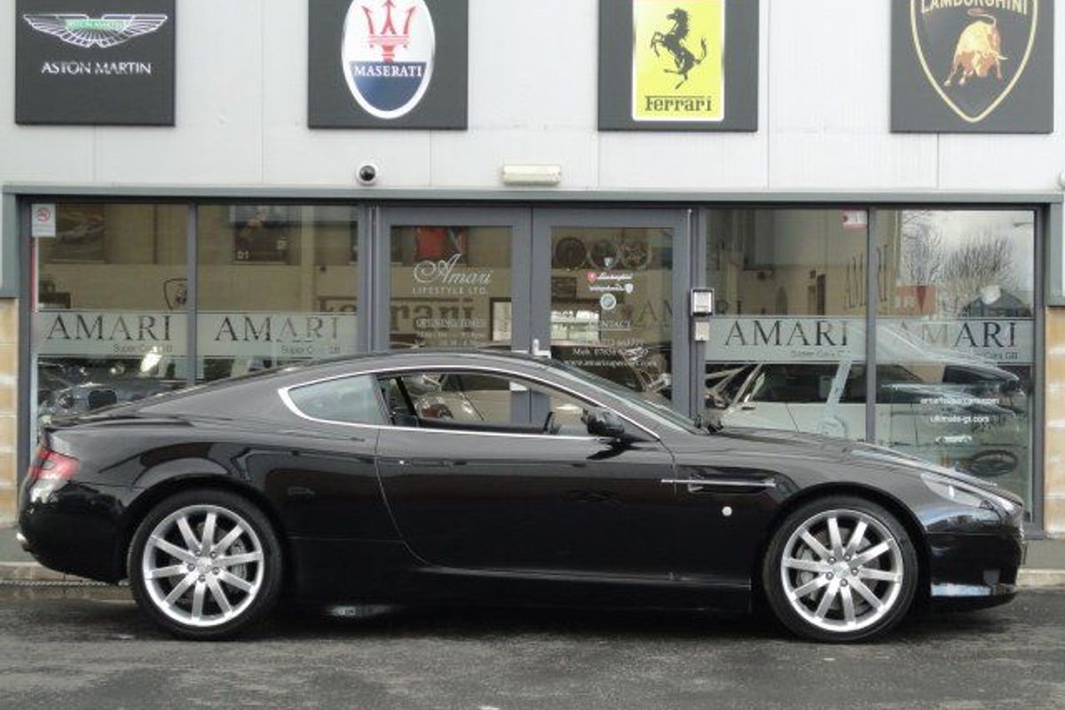 ASTON MARTIN DB9 Touchtronic Black with Black hide & Black piano wood
