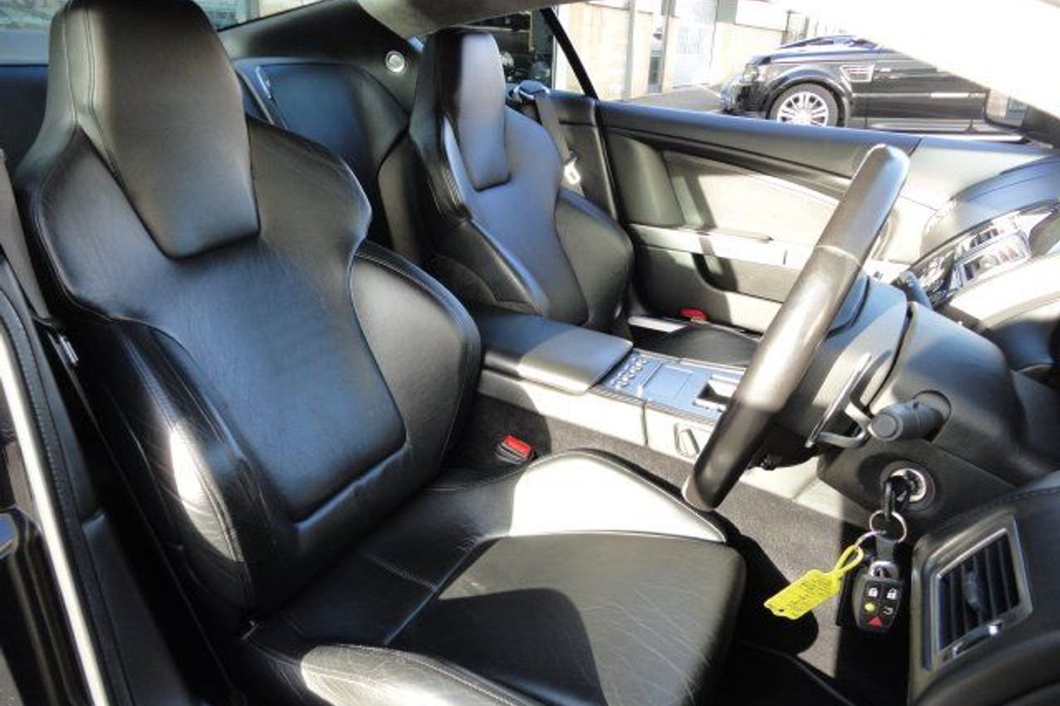 ASTON MARTIN DB9 Touchtronic Black with Black hide & Black piano wood