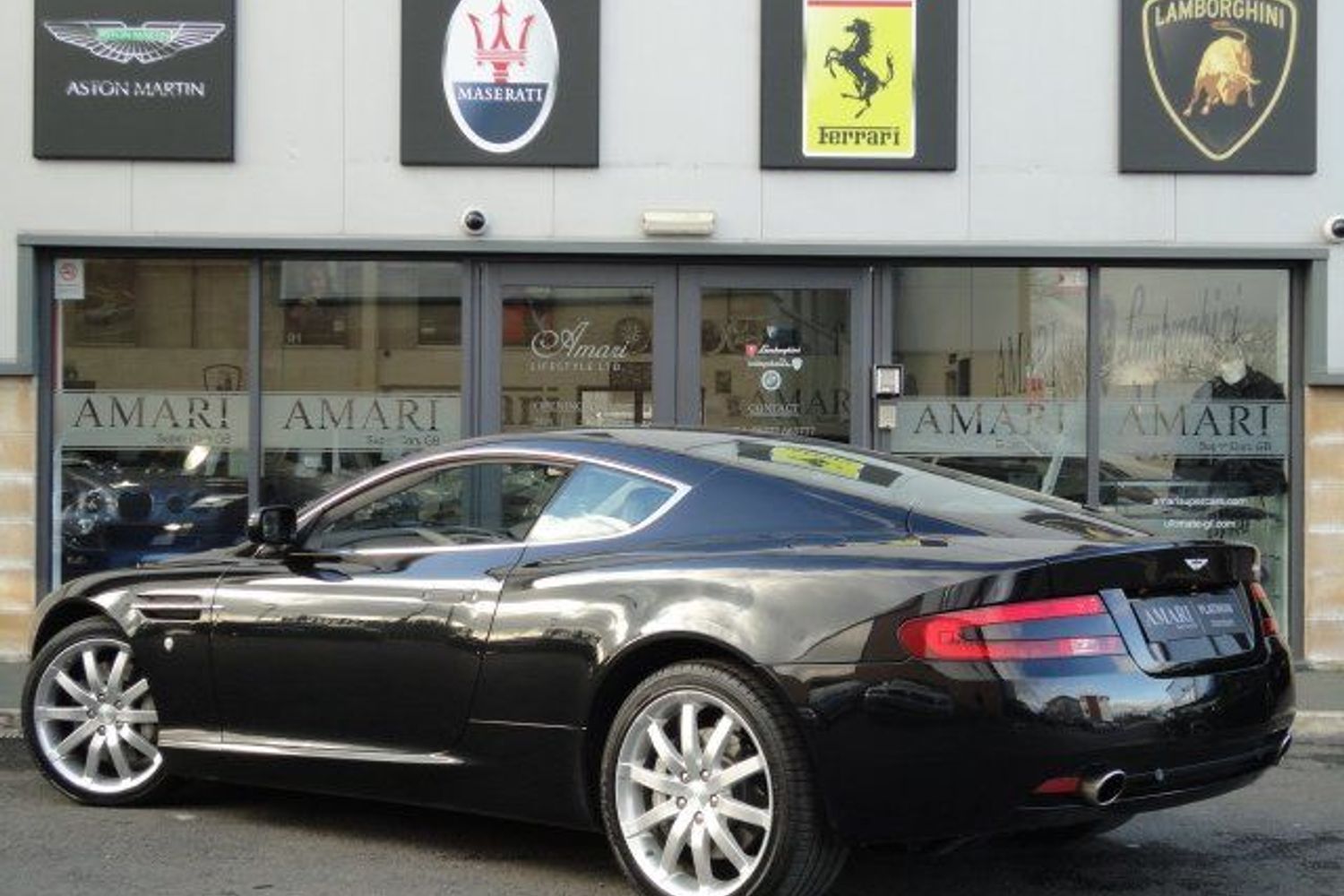 ASTON MARTIN DB9 Touchtronic Black with Black hide & Black piano wood