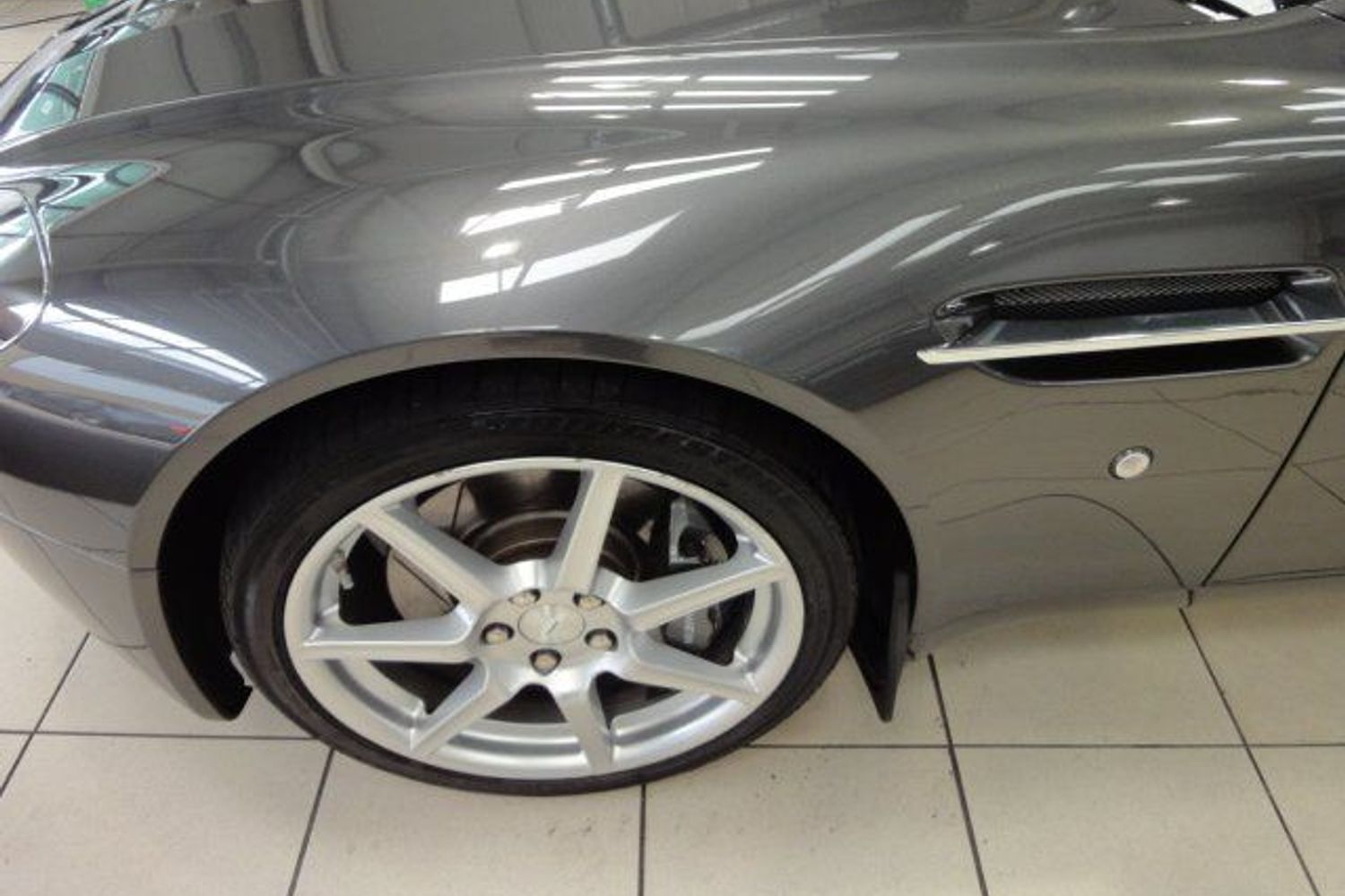 ASTON MARTIN Vantage V8 "Great Spec & Colour"