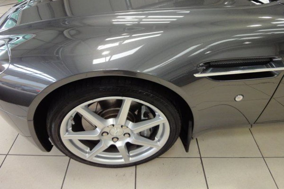 ASTON MARTIN Vantage V8 "Great Spec & Colour"