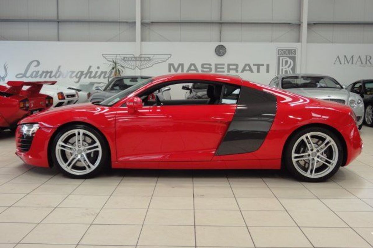 AUDI R8 6sp Man