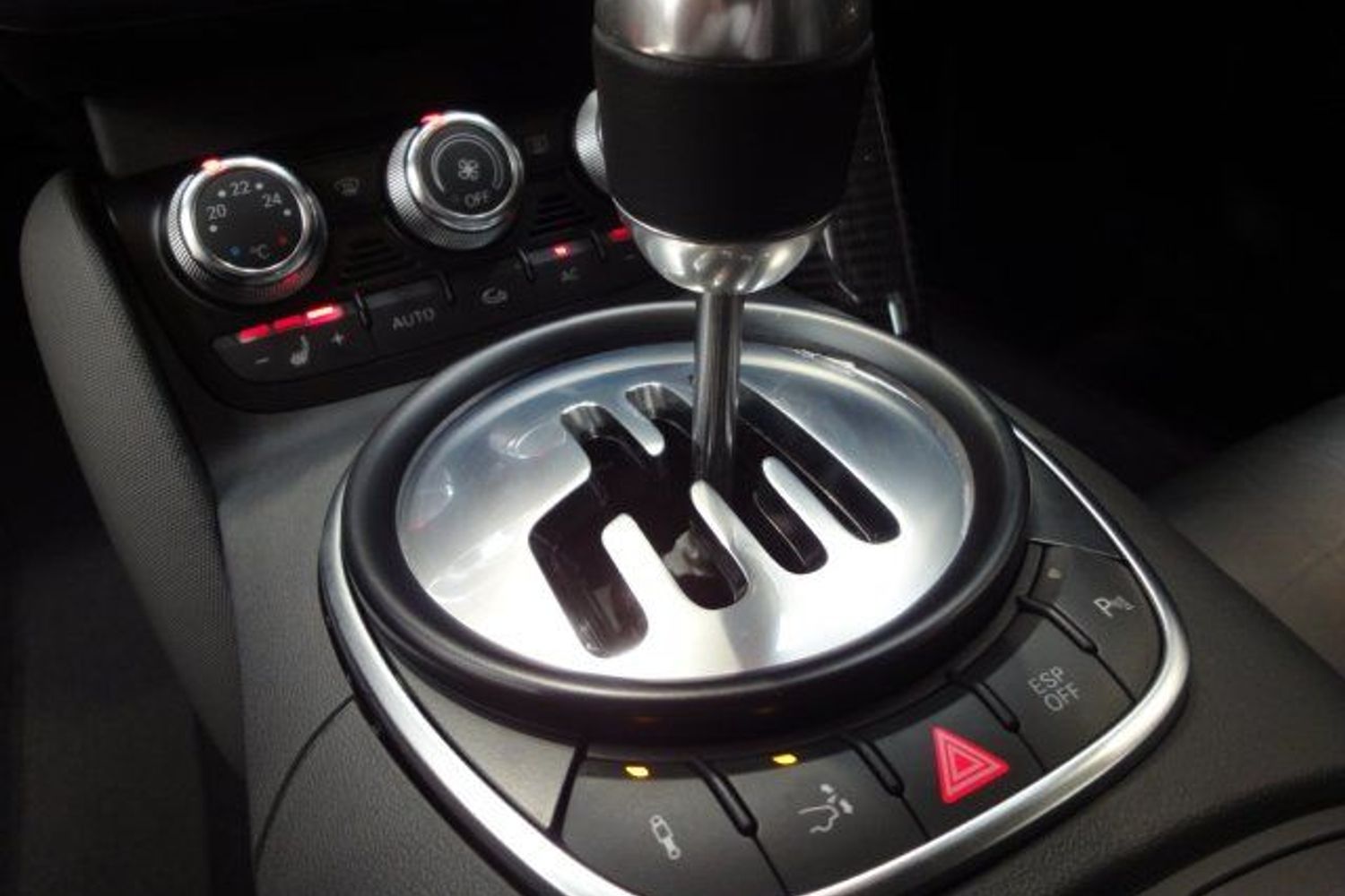 AUDI R8 6sp Man