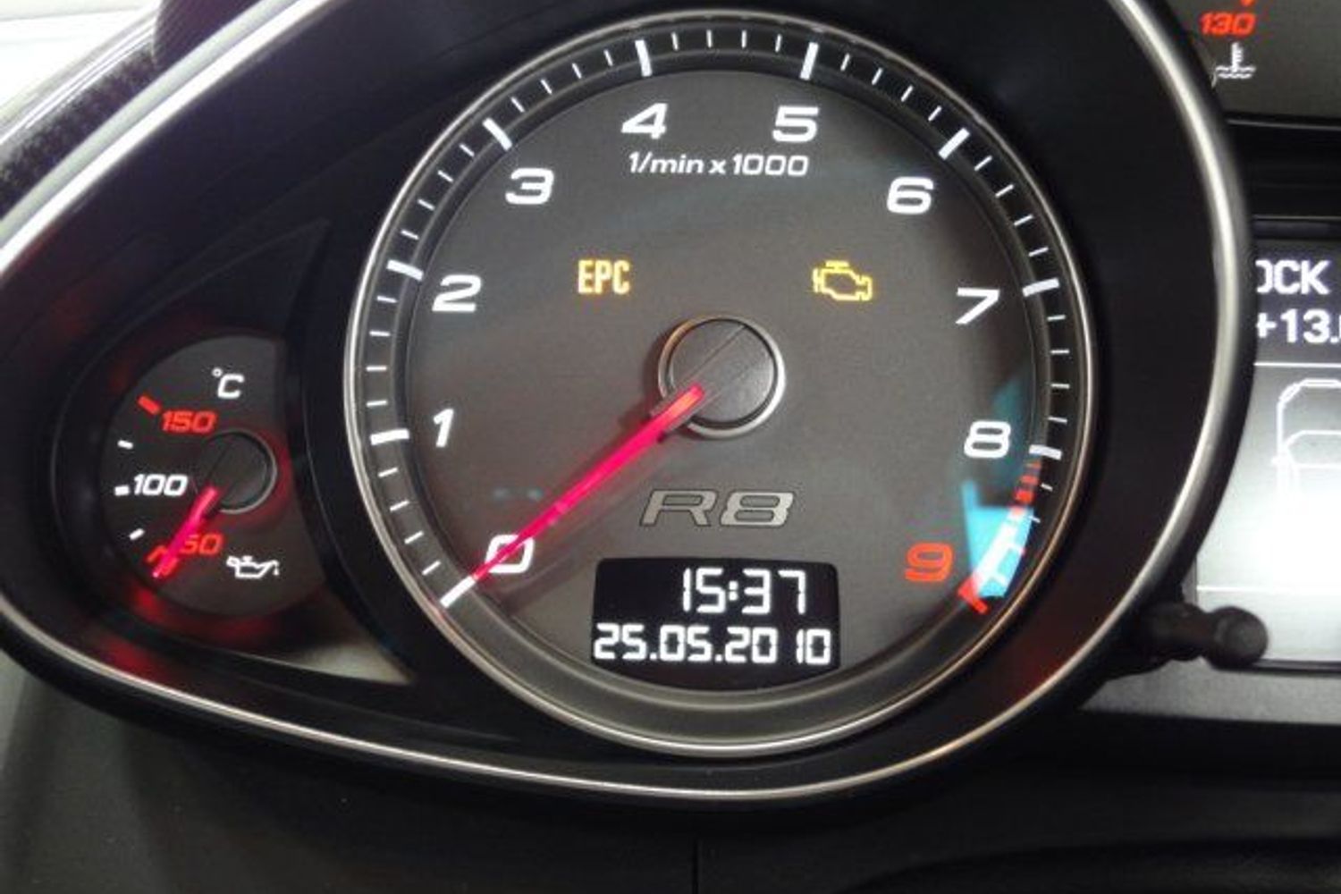 AUDI R8 6sp Man