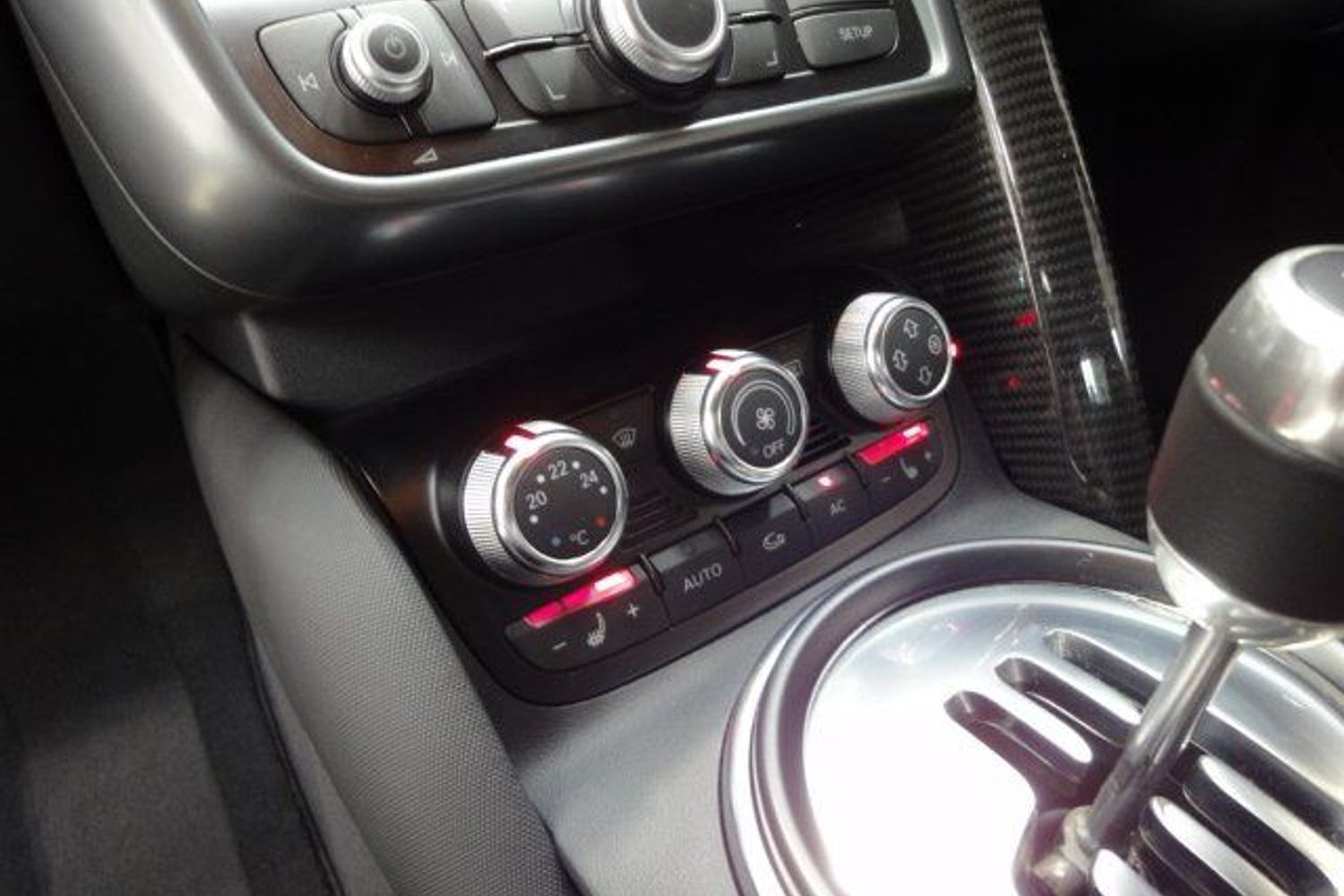 AUDI R8 6sp Man