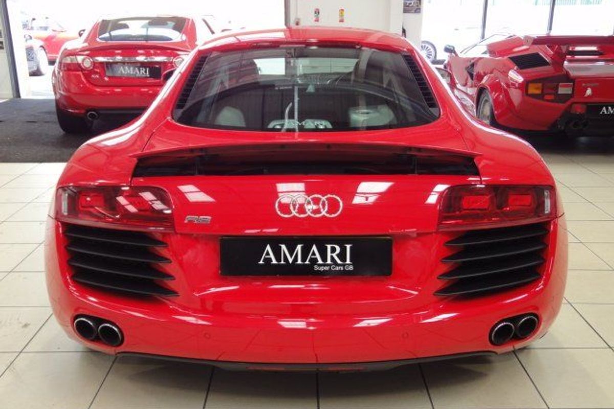 AUDI R8 6sp Man