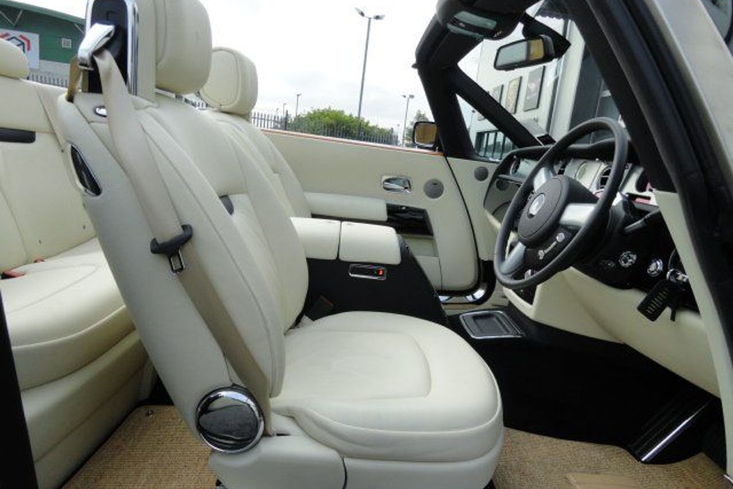 ROLLS-ROYCE Phantom Drophead