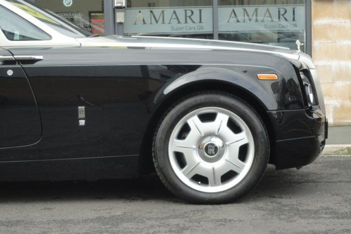 ROLLS-ROYCE Phantom Drophead