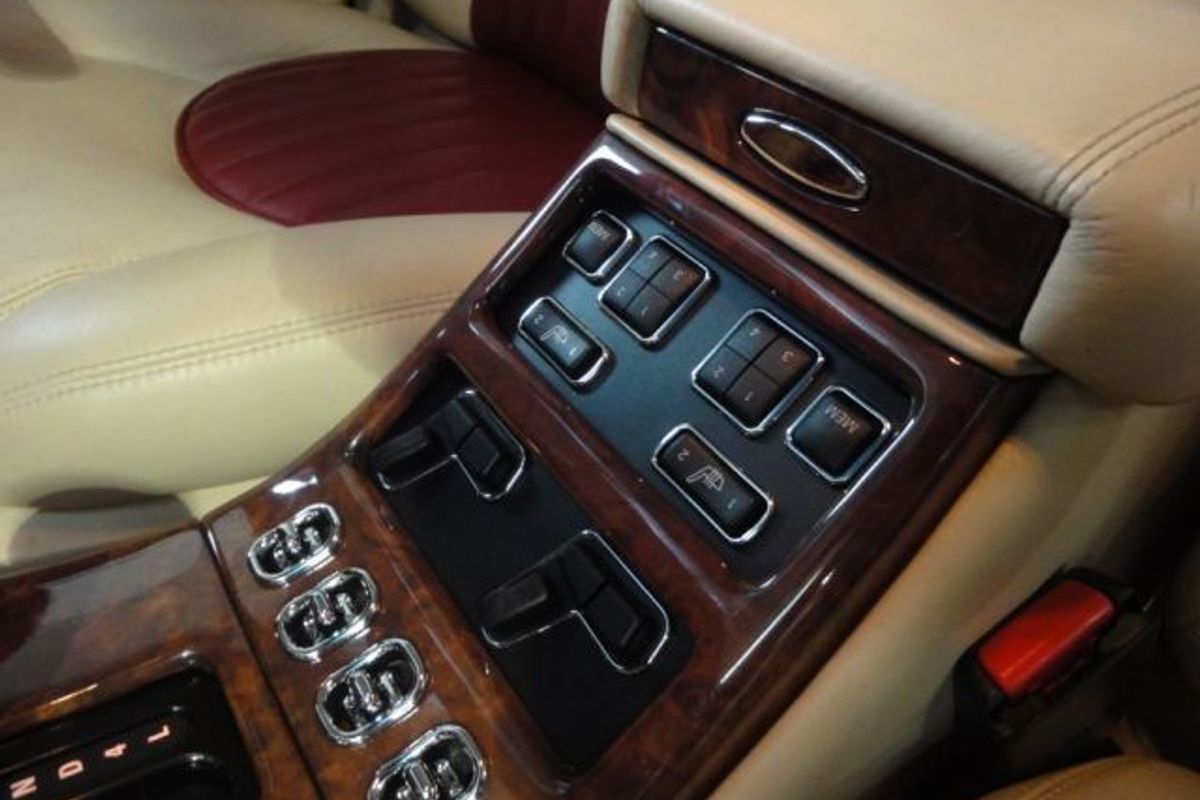 BENTLEY Arnage 4.4 Green Lable with Mulliner Spec