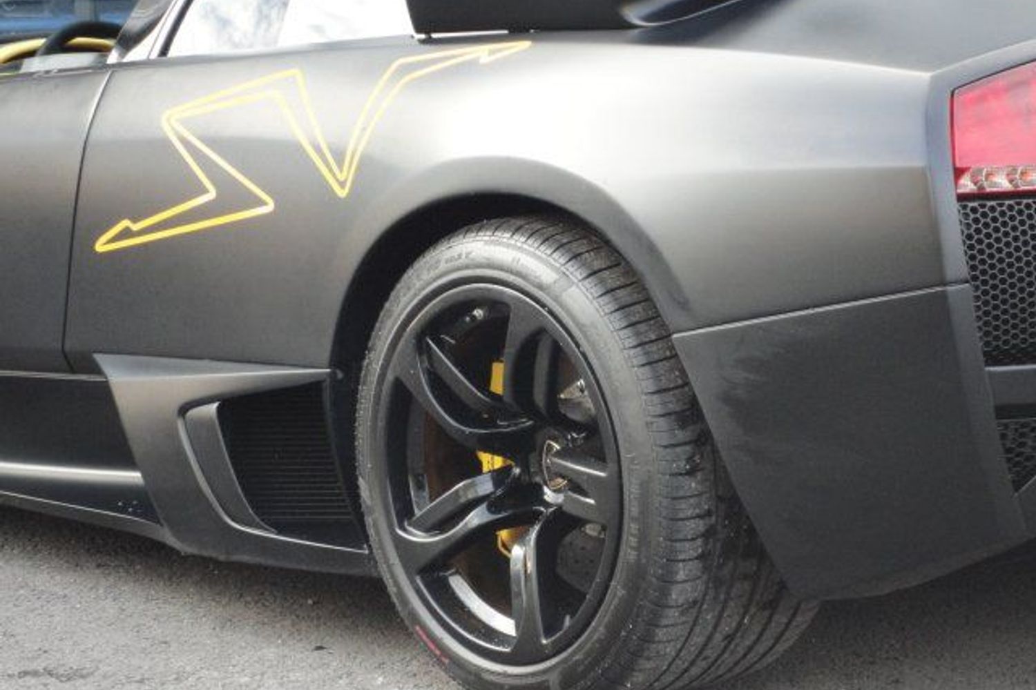 LAMBORGHINI Murcielago LP640 Plus vat Bespoke Nemesis Nero