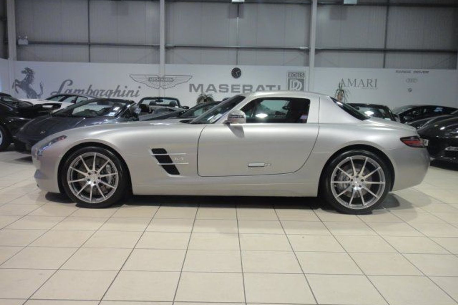 MERCEDES-BENZ SLS AMG Gullwing " Beautiful"