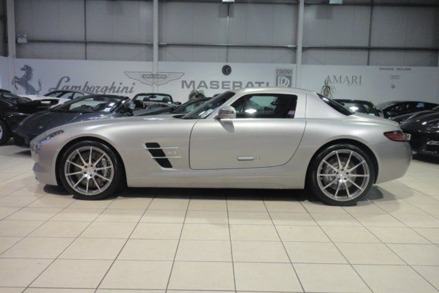 2010 MERCEDES-BENZ SLS AMG
