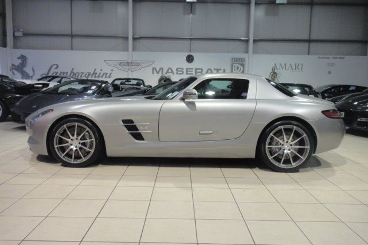 MERCEDES-BENZ SLS AMG Gullwing " Beautiful"