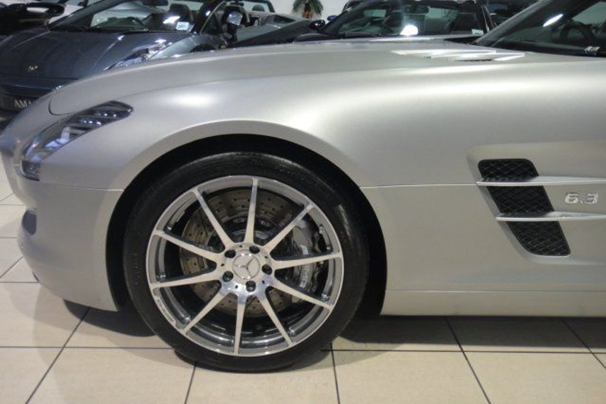 MERCEDES-BENZ SLS AMG Gullwing " Beautiful"