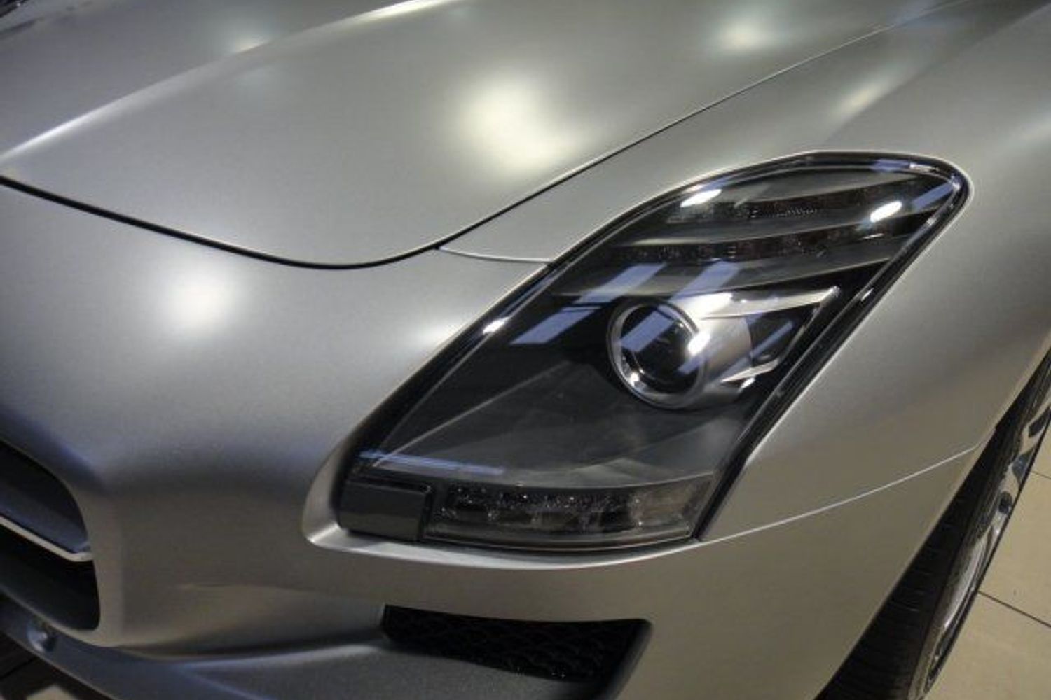 MERCEDES-BENZ SLS AMG Gullwing " Beautiful"
