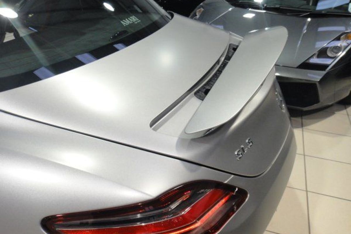 MERCEDES-BENZ SLS AMG Gullwing " Beautiful"
