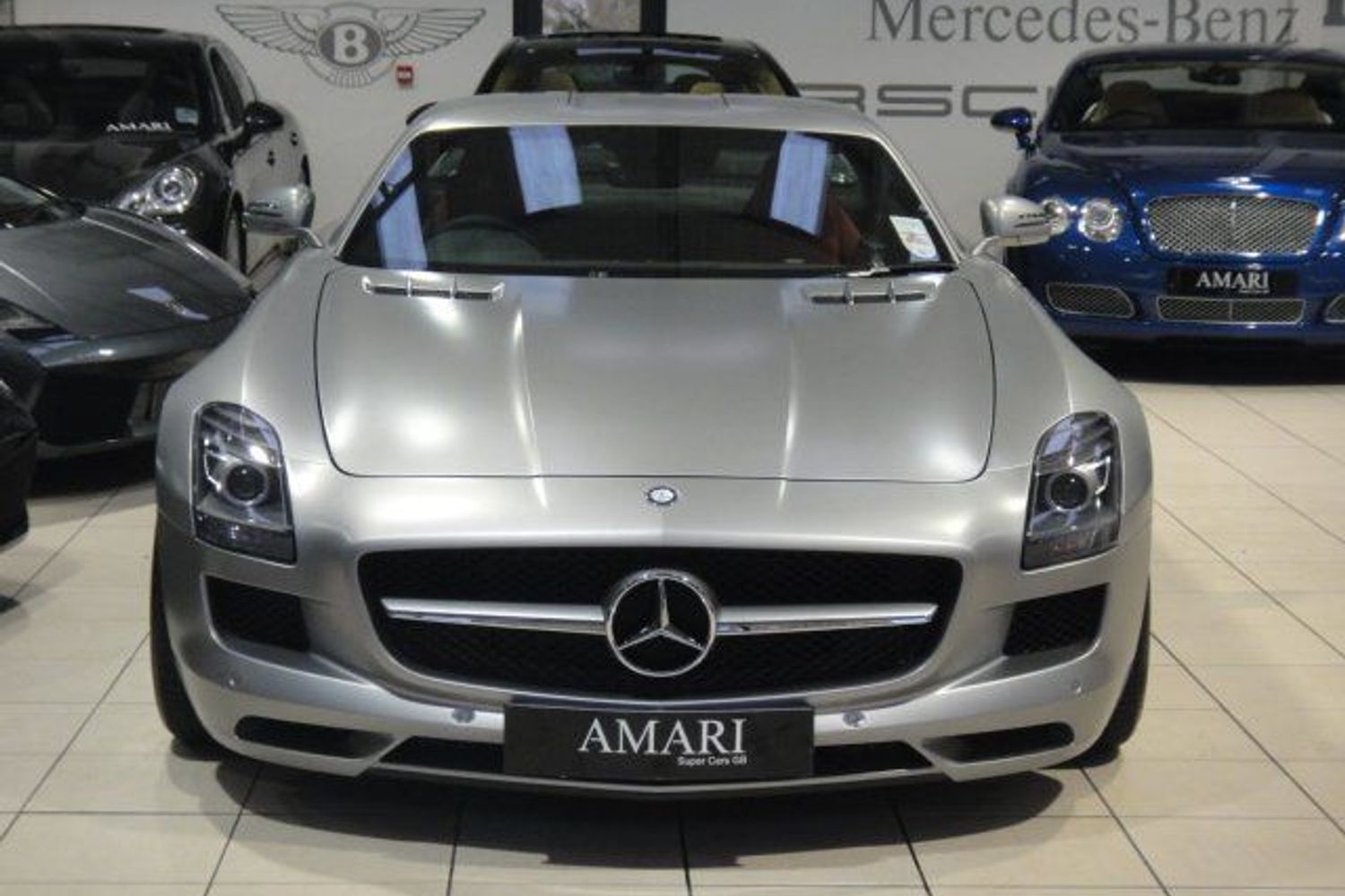 MERCEDES-BENZ SLS AMG Gullwing " Beautiful"
