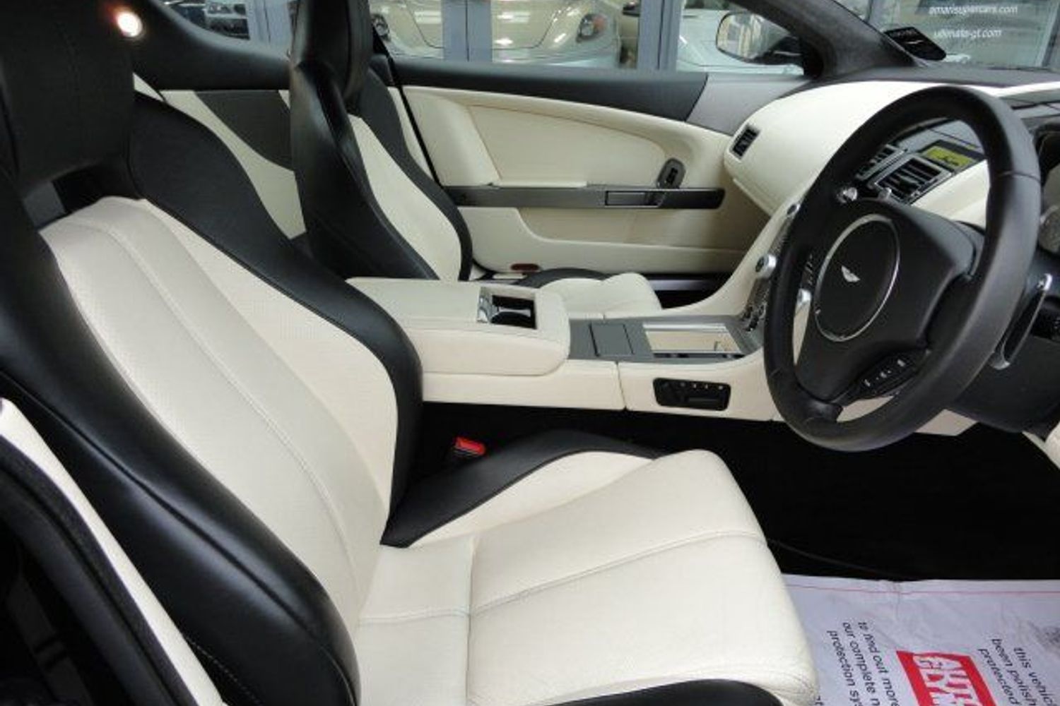 ASTON MARTIN DB9 Stunning Colour combination