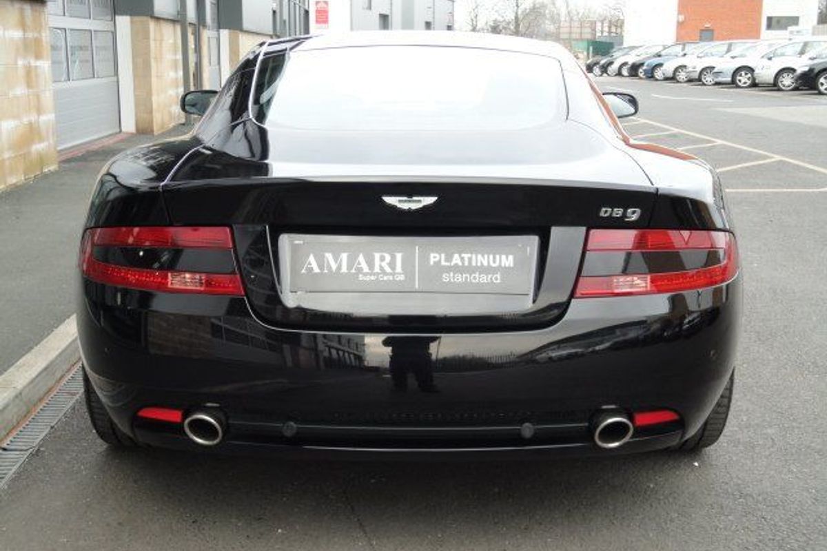 ASTON MARTIN DB9 Stunning Colour combination