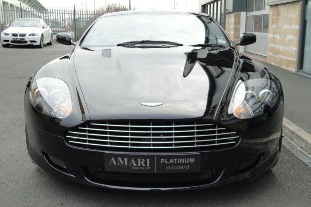 ASTON MARTIN DB9 Stunning Colour combination