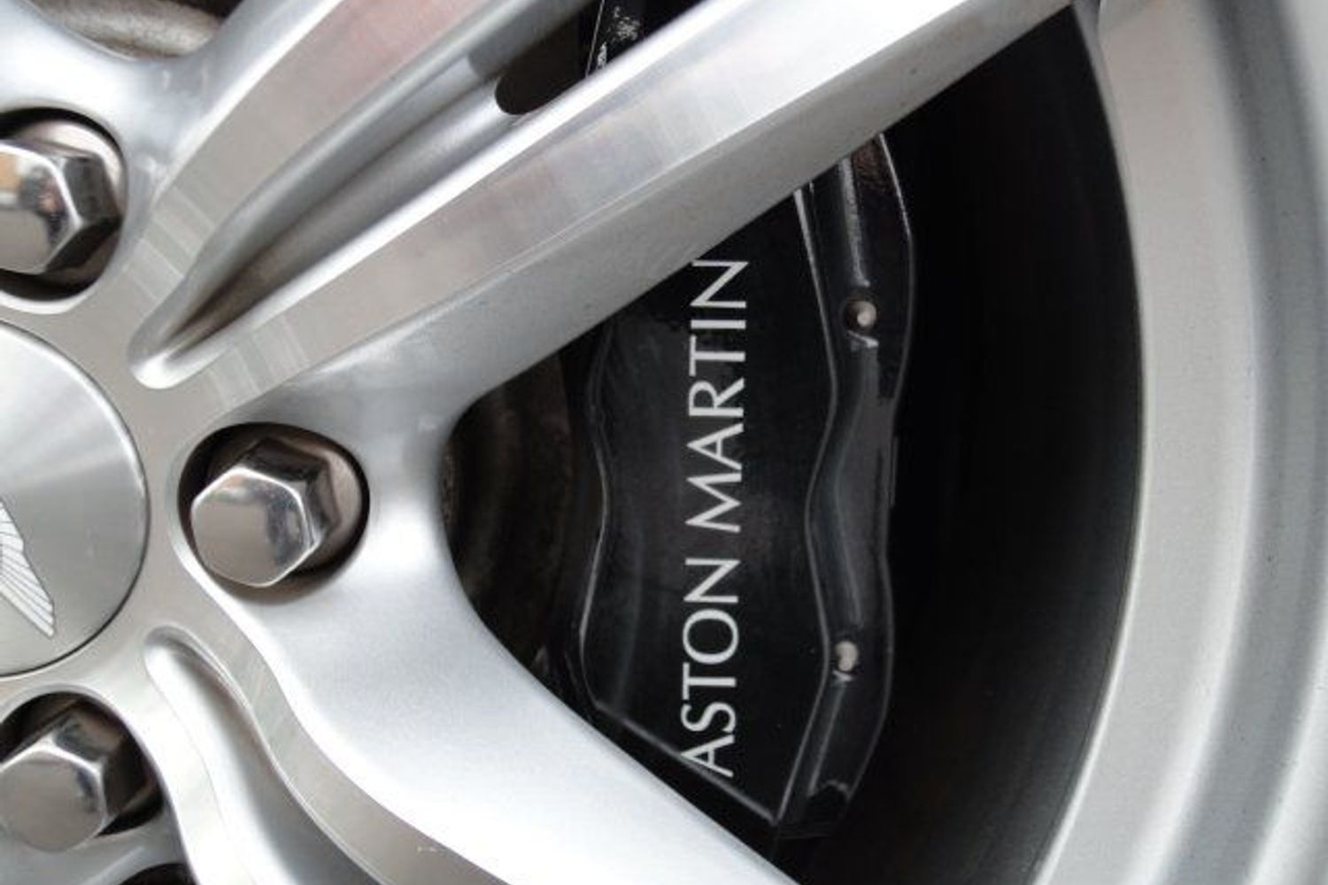 ASTON MARTIN DB9 Stunning Colour combination