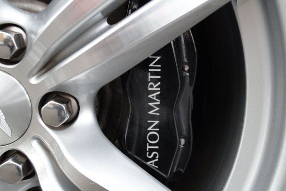ASTON MARTIN DB9 Stunning Colour combination