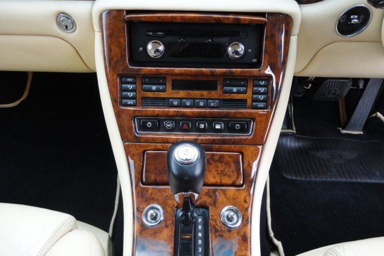 BENTLEY Arnage Red Lable 6.7