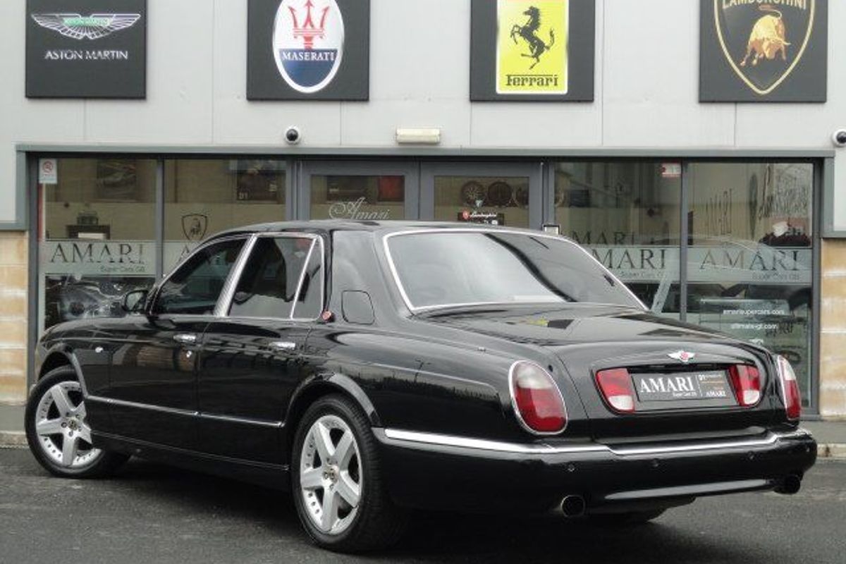 BENTLEY Arnage Red Lable 6.7