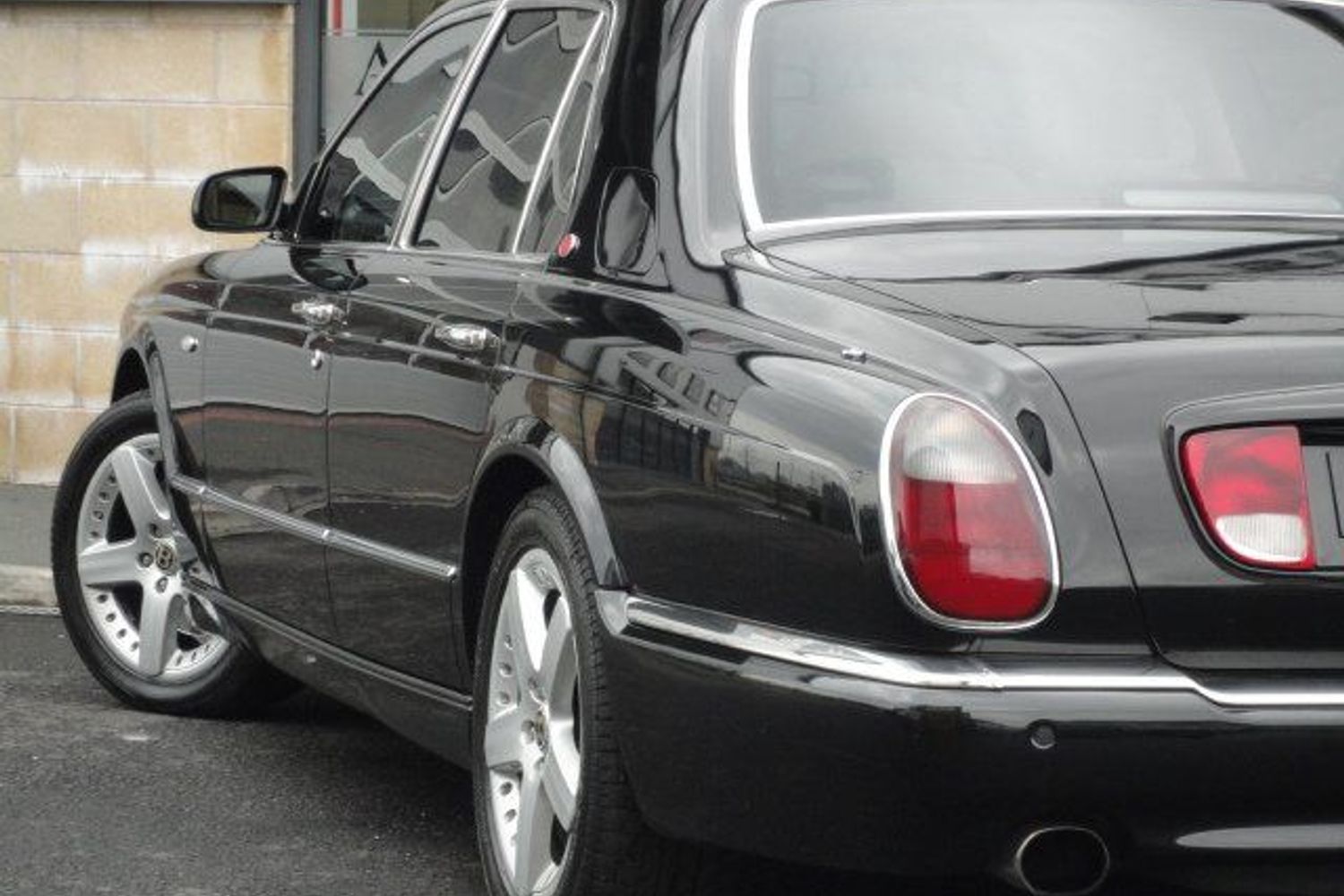 BENTLEY Arnage Red Lable 6.7