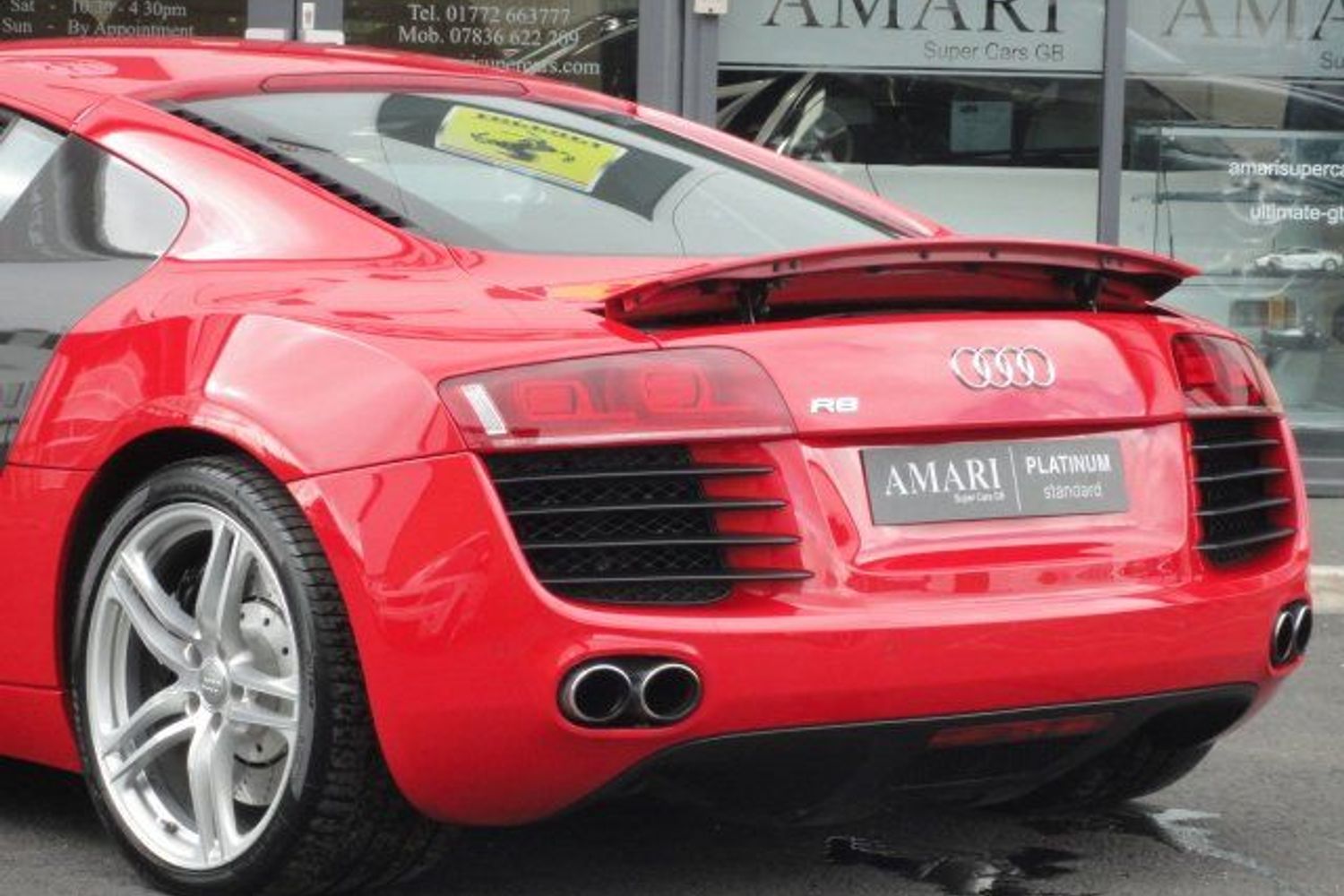 AUDI R8 V8 4.2 FSI 6sp Manual "Rare Brilliant Red"