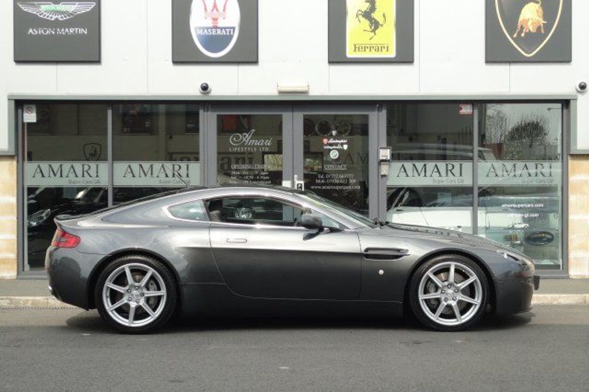 ASTON MARTIN VANTAGE V8 COUPE
