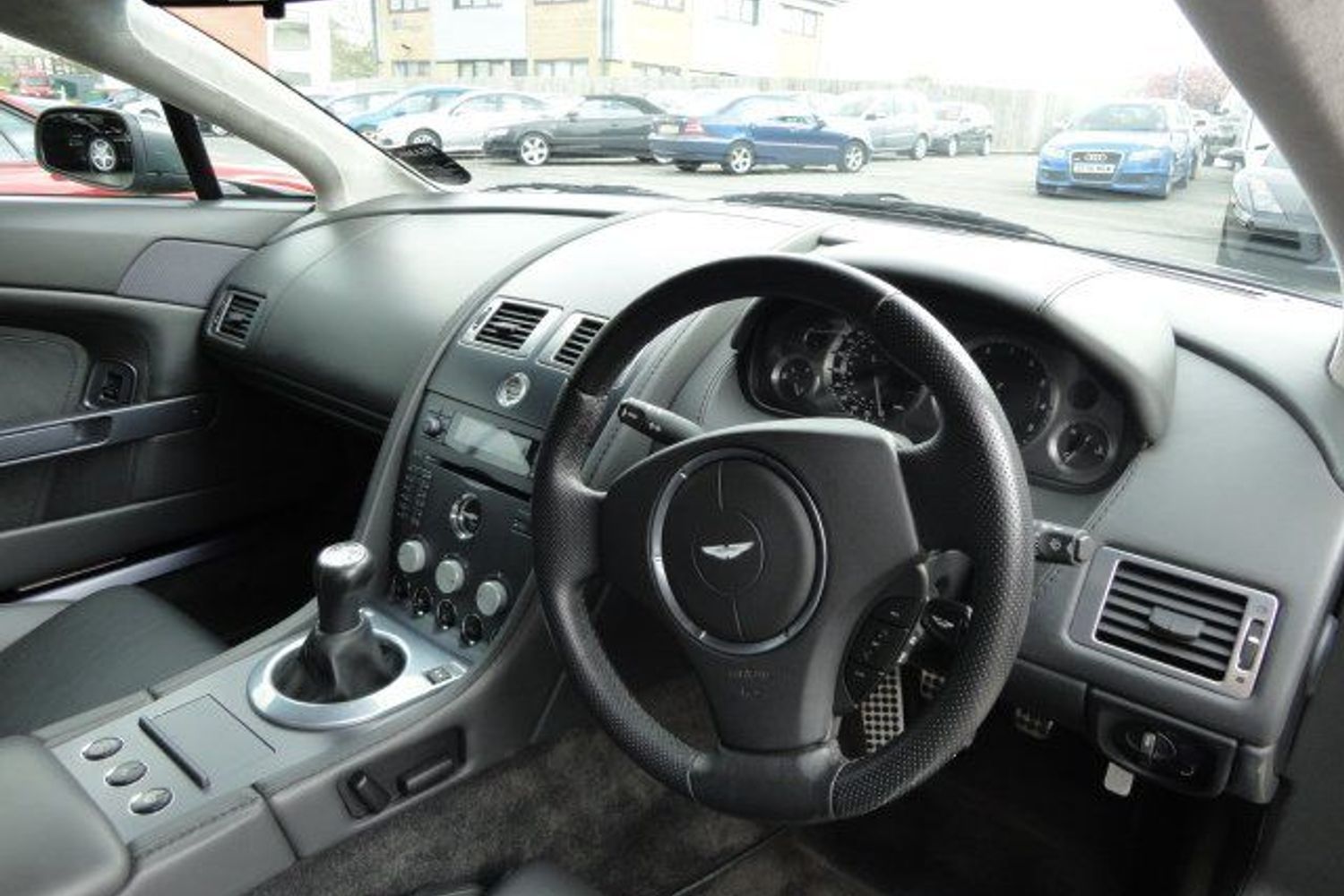 ASTON MARTIN VANTAGE V8 COUPE