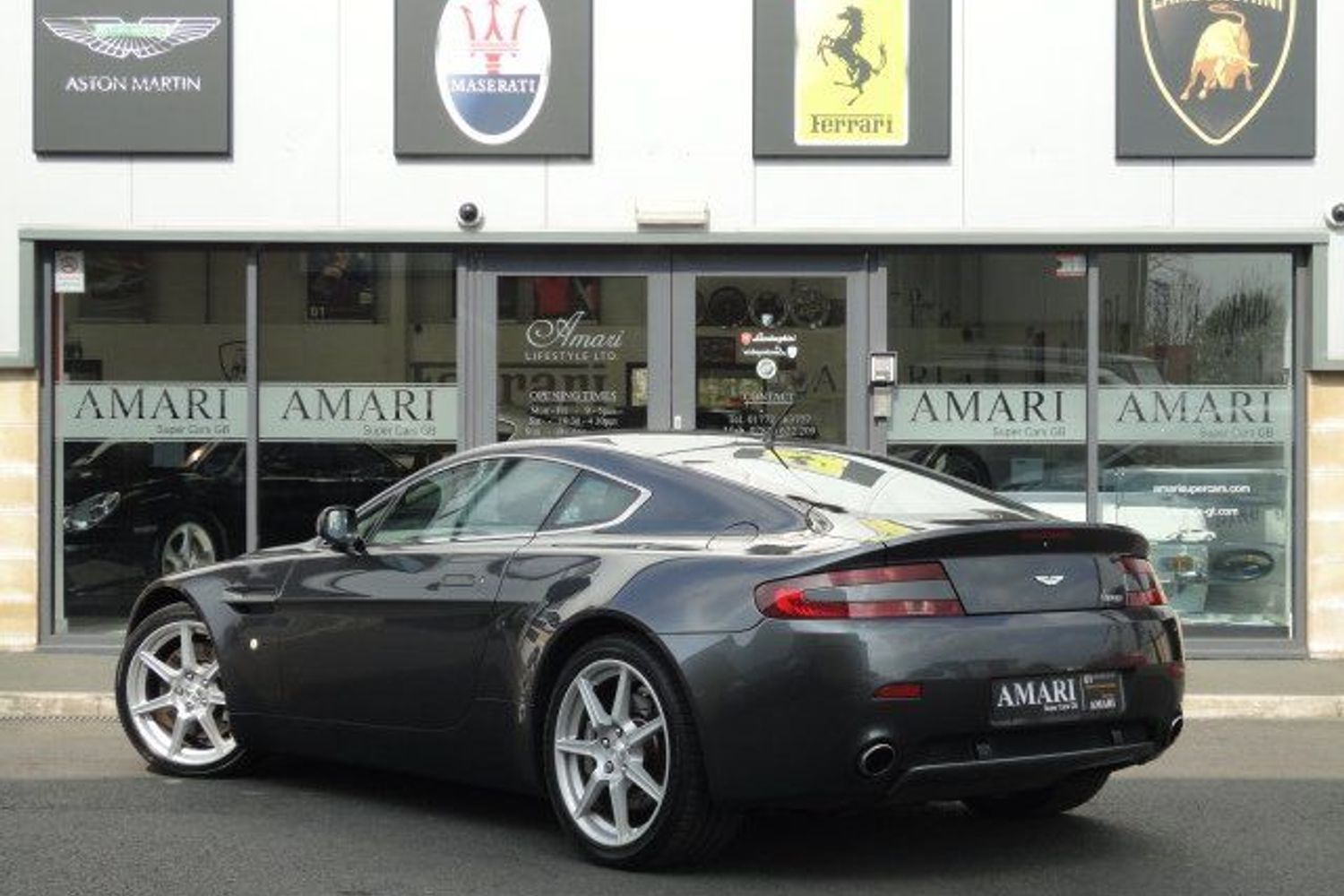ASTON MARTIN VANTAGE V8 COUPE