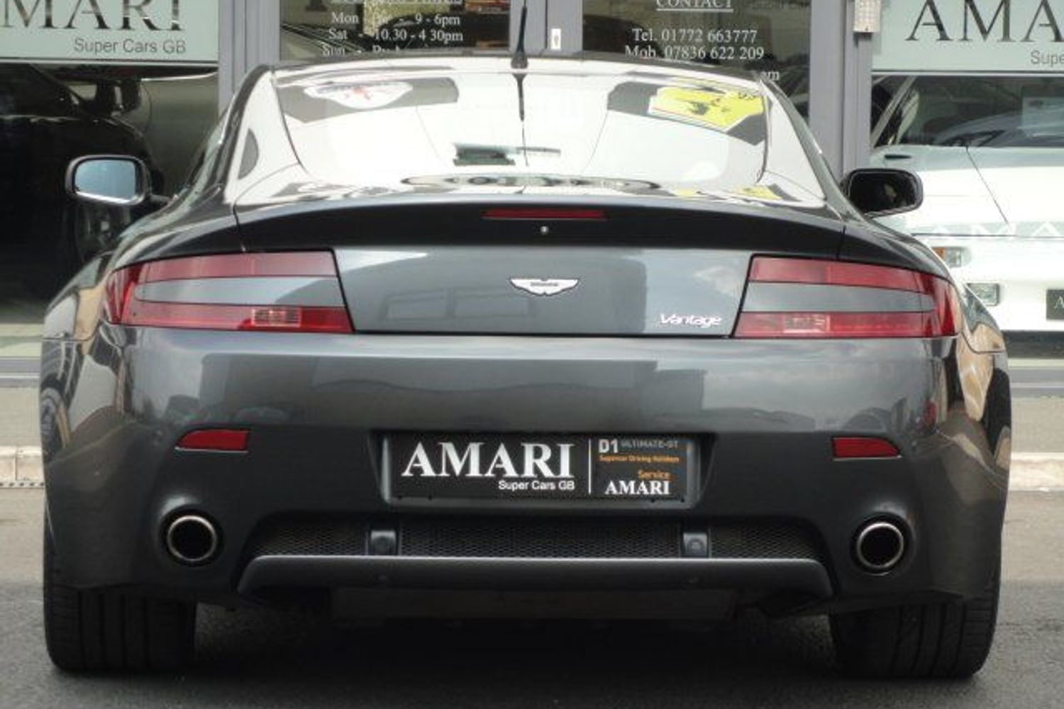 ASTON MARTIN VANTAGE V8 COUPE