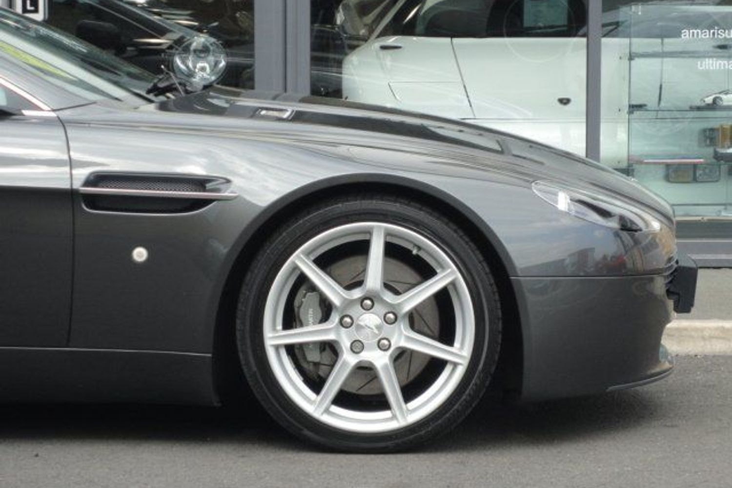 ASTON MARTIN VANTAGE V8 COUPE