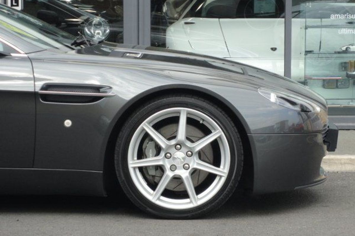 ASTON MARTIN VANTAGE V8 COUPE