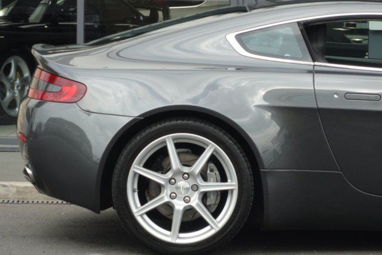 ASTON MARTIN VANTAGE V8 COUPE