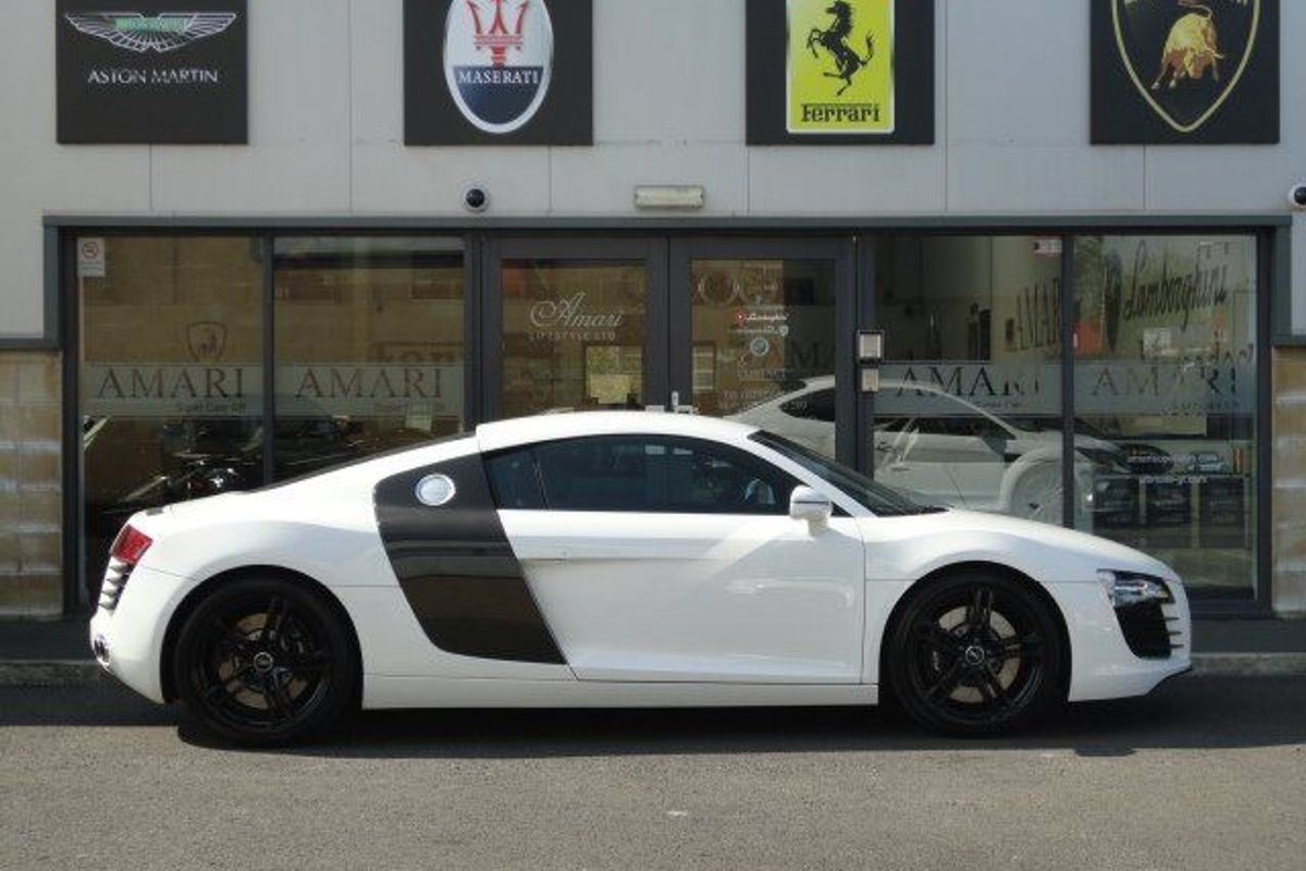 AUDI R8 V8 4.2 FSI 6sp Manual Brilliant White WE HAVE TWO OF THESE FANTASTIC AUDI R8 IN STOCK