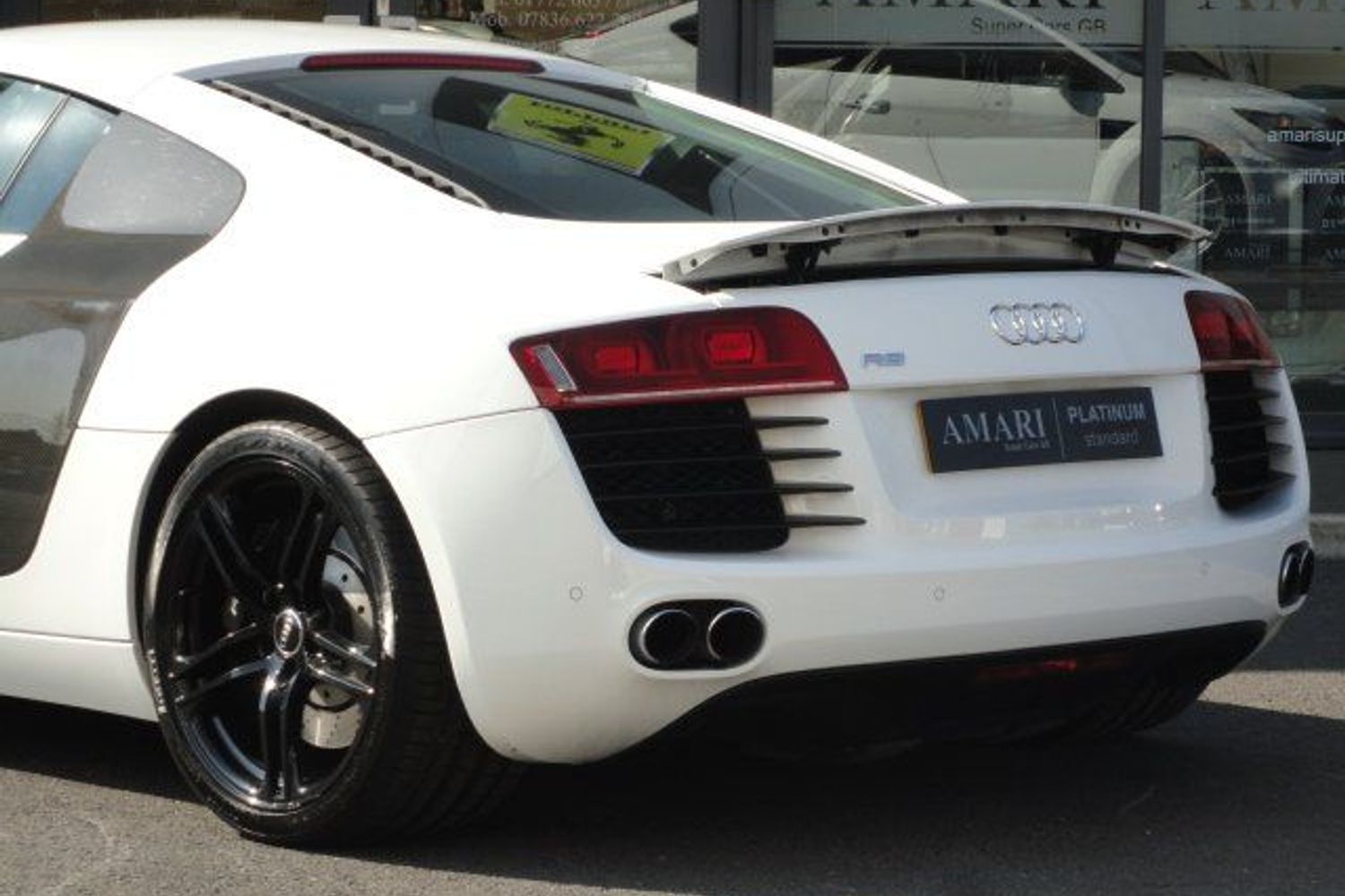 AUDI R8 V8 4.2 FSI 6sp Manual Brilliant White WE HAVE TWO OF THESE FANTASTIC AUDI R8 IN STOCK
