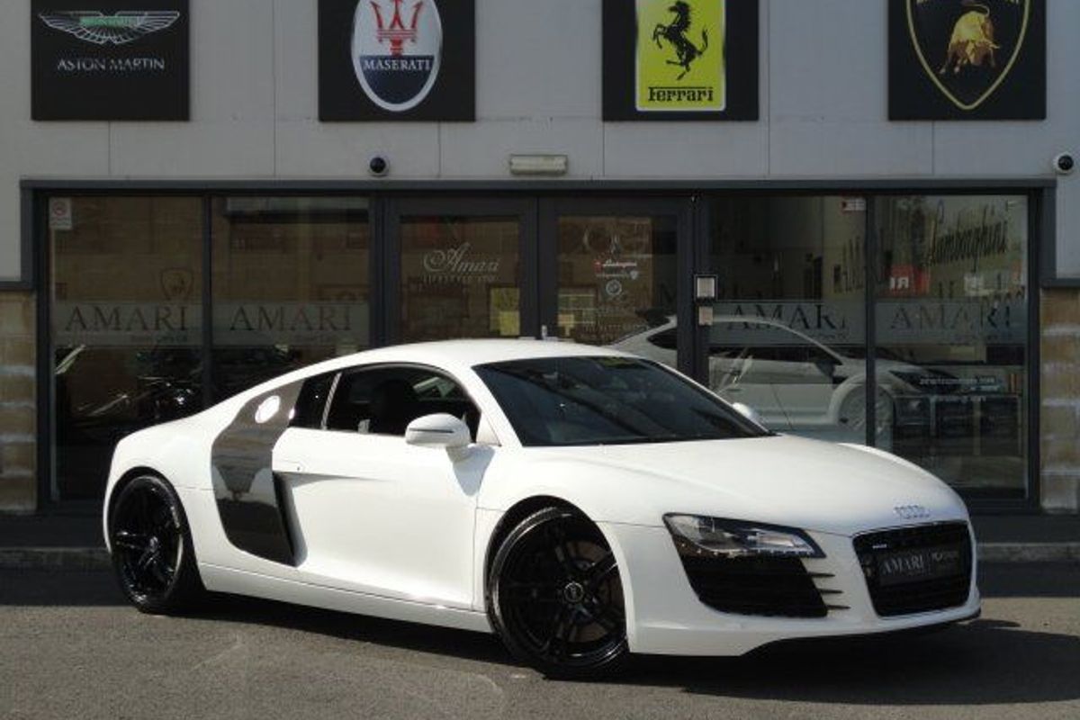 AUDI R8 V8 4.2 FSI 6sp Manual Brilliant White WE HAVE TWO OF THESE FANTASTIC AUDI R8 IN STOCK