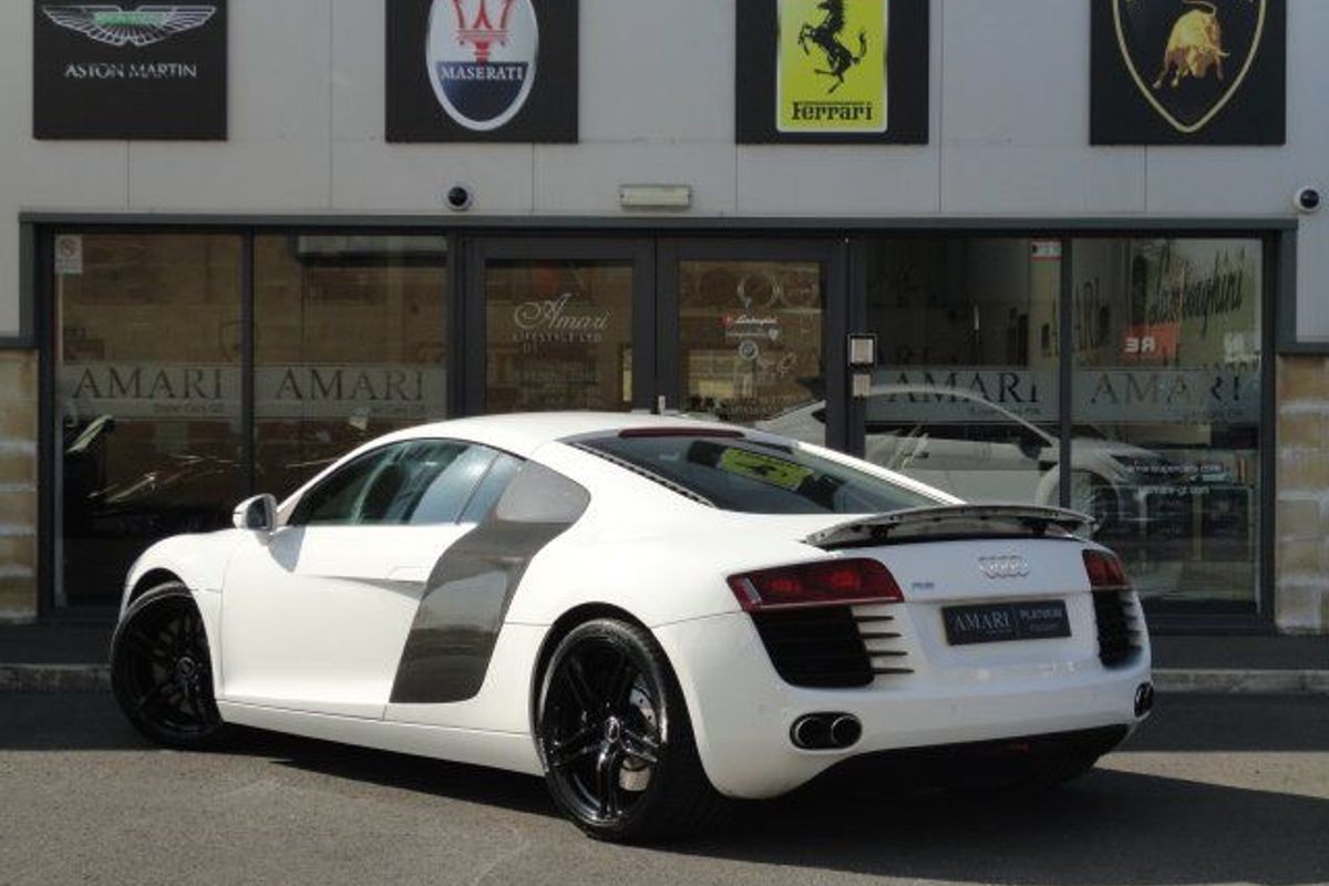 AUDI R8 V8 4.2 FSI 6sp Manual Brilliant White WE HAVE TWO OF THESE FANTASTIC AUDI R8 IN STOCK