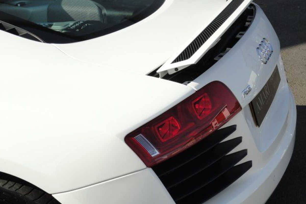 AUDI R8 V8 4.2 FSI 6sp Manual Brilliant White WE HAVE TWO OF THESE FANTASTIC AUDI R8 IN STOCK