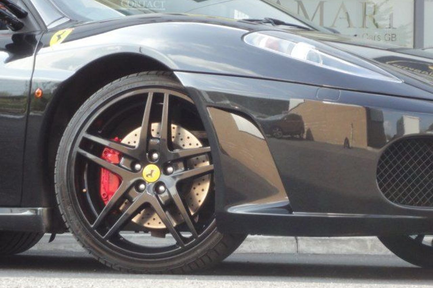 FERRARI F430 Spider "A real head turner"