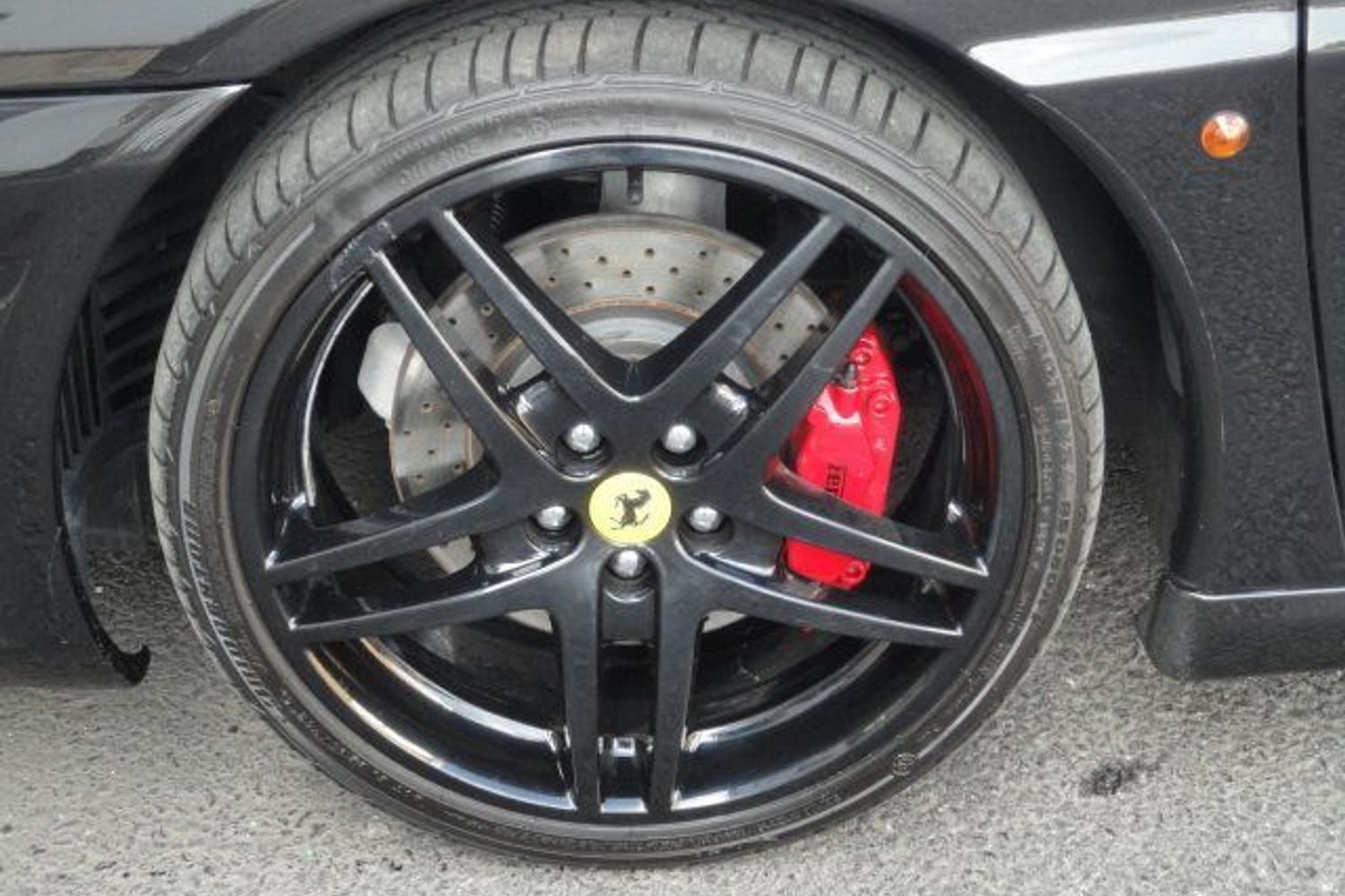 FERRARI F430 Spider "A real head turner"