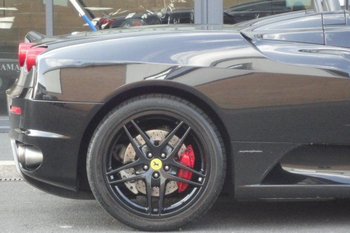FERRARI F430 Spider "A real head turner"