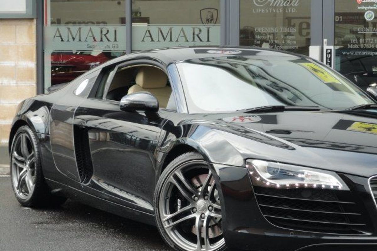 AUDI R8 V8 4.2 FSI 6sp Manual