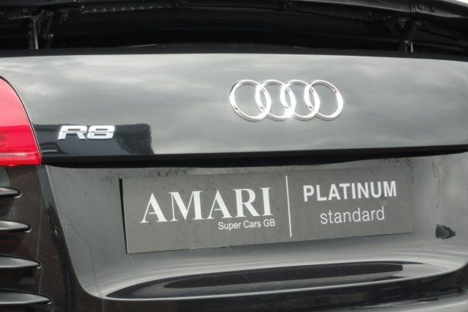 AUDI R8 V8 4.2 FSI 6sp Manual