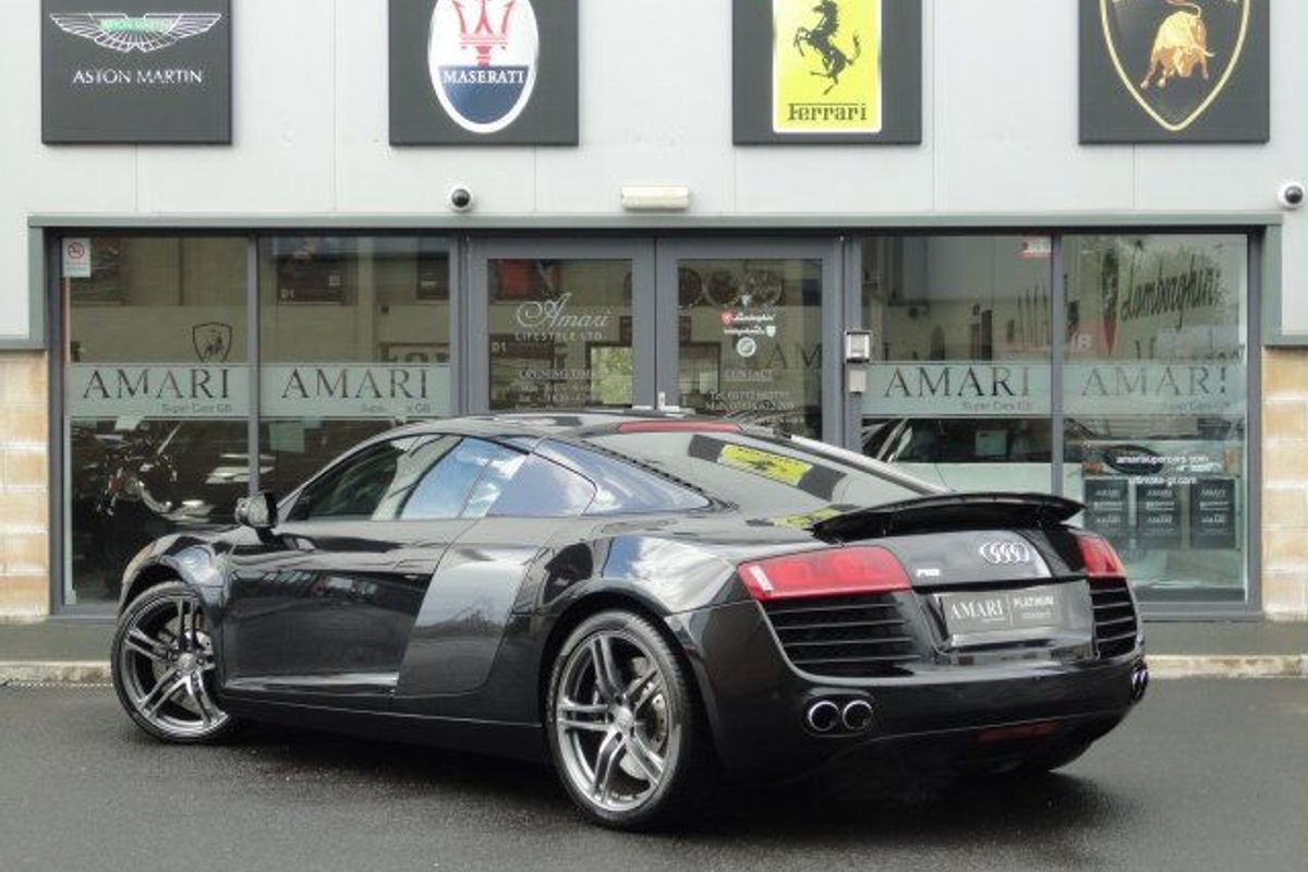AUDI R8 V8 4.2 FSI 6sp Manual
