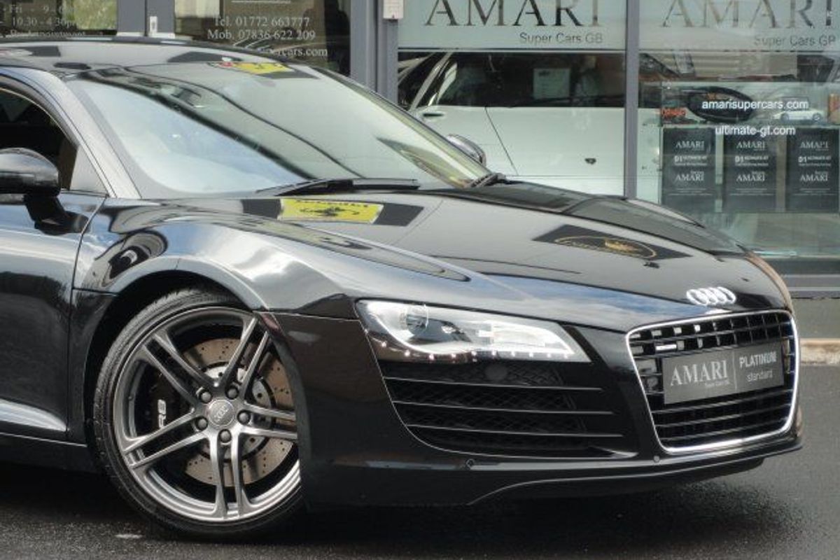 AUDI R8 V8 4.2 FSI 6sp Manual