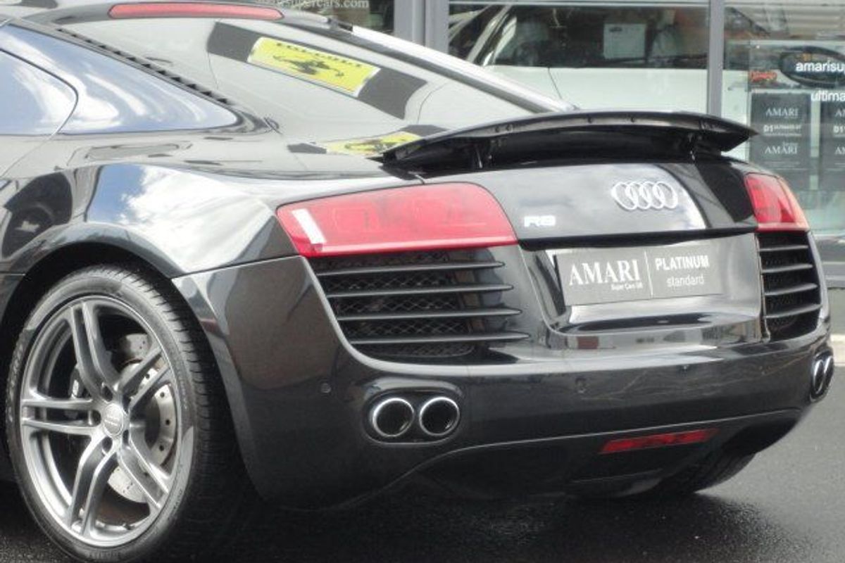 AUDI R8 V8 4.2 FSI 6sp Manual